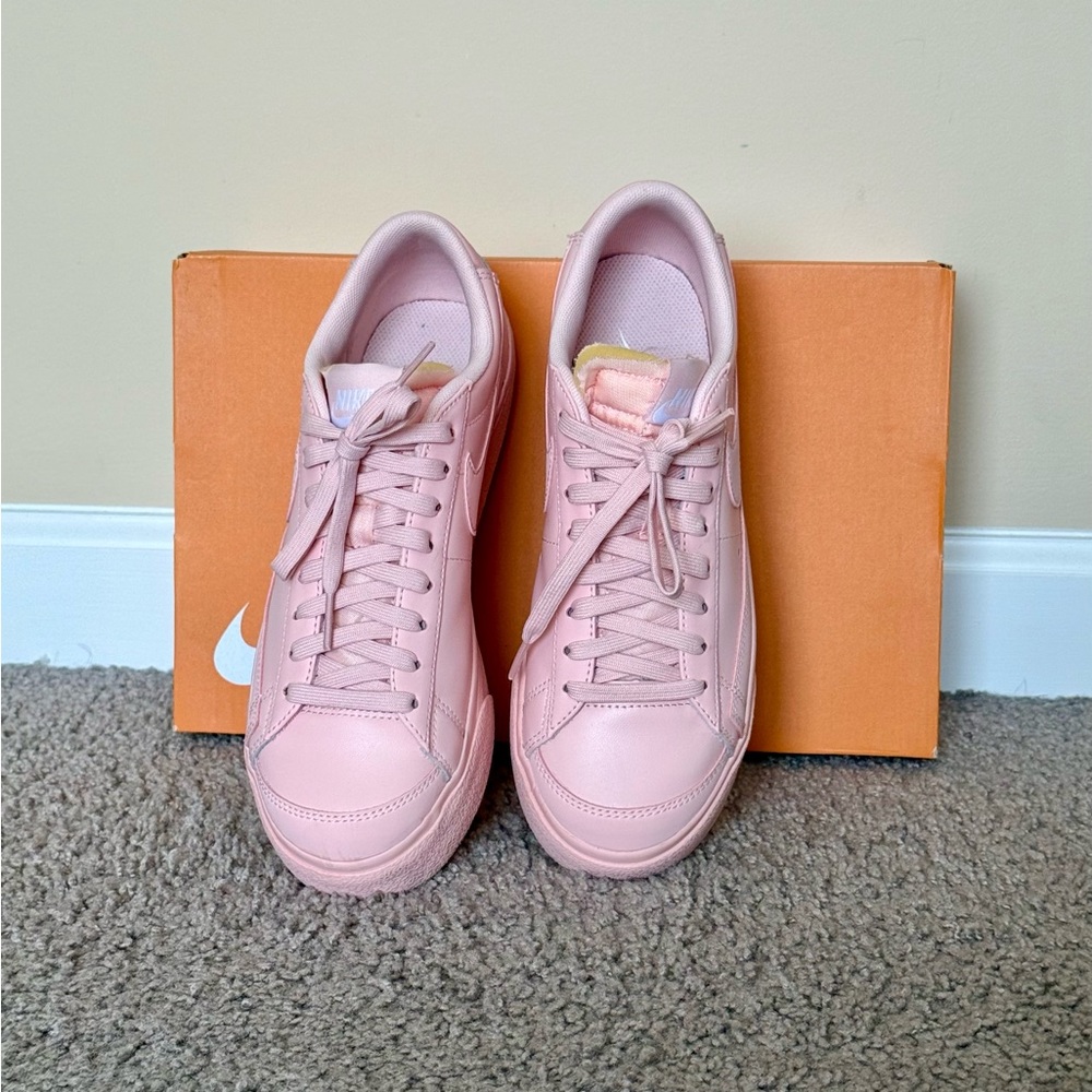 Nike Blazer Low Platform - Picture 3 of 6
